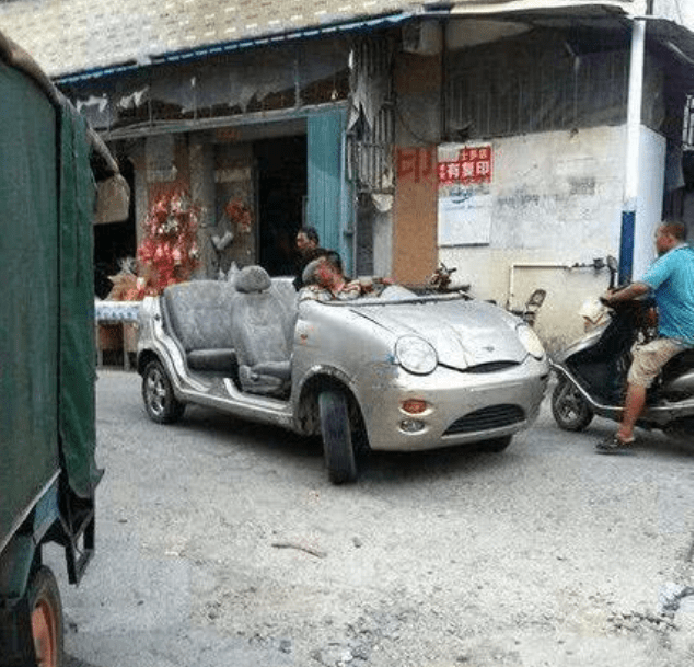 小偷|这么严肃的时刻怎么能掉链子呢?