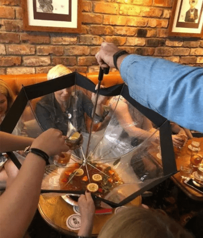 香水|开心一刻：朋友给介绍一对象，发现对方是前男友，他突然开口...