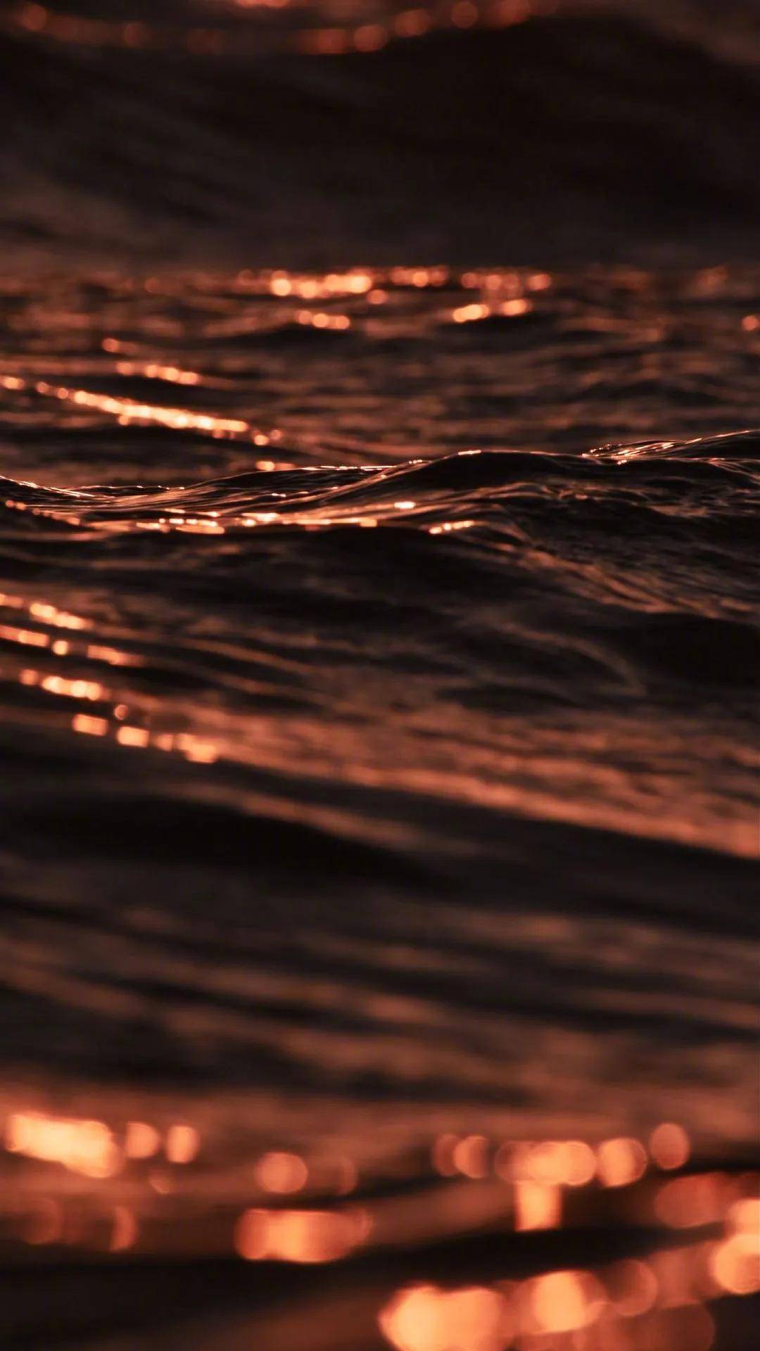 胸肌|【被窝段子20200721】还没说完的话 就算了吧