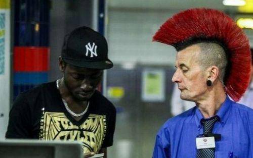 杰森|刚交一男朋友，标准的型男，第一次带他回家。