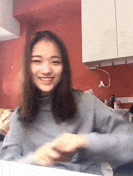 段子|爆笑GIF:这样的妹子很难得,她会让你的生活多姿多彩