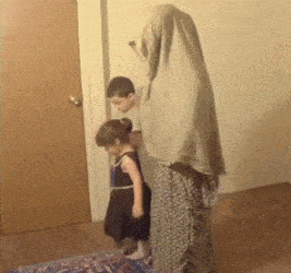 斧子|大姐，你这电车是新买的吧