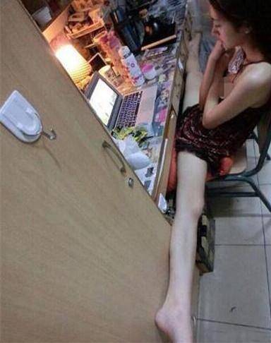 斧子|大姐，你这电车是新买的吧