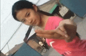 女妖精|搞笑GIF:小姐姐太美了,这眼神动作牵动着我的心啊