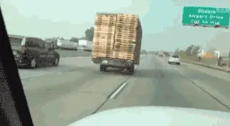 老张|笑一笑：跳伞员跳出机舱后，却打不开降落伞，毫无希望地飞速下坠