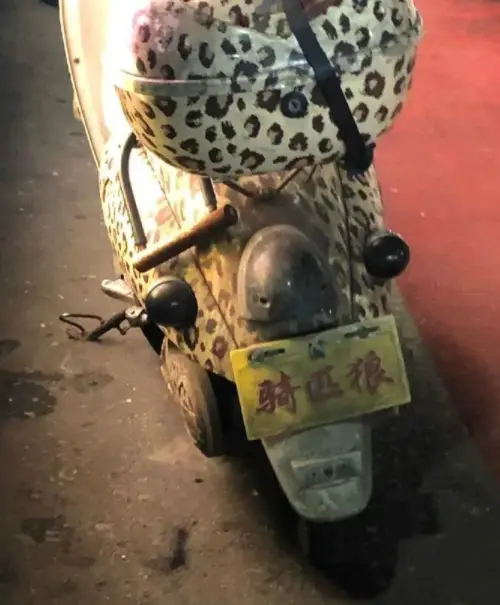 老张|笑一笑：跳伞员跳出机舱后，却打不开降落伞，毫无希望地飞速下坠