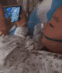 表姐|搞笑GIF：这个暑假可以这样让孩子乖乖写作业