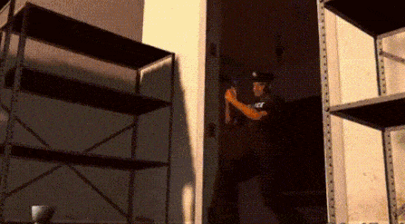 小姨子|搞笑GIF趣图：本来是喜剧，不小心变成悲剧