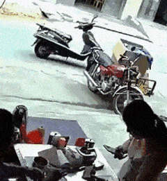 小姨子|搞笑GIF趣图：本来是喜剧，不小心变成悲剧