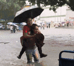 小明|兄弟,你这媳妇在哪找的?给我也介绍一个呗