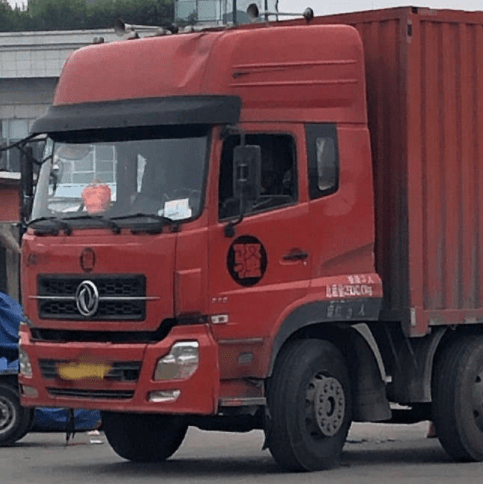 小明|兄弟,你这媳妇在哪找的?给我也介绍一个呗