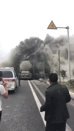 小姨子|学车就要从小开始，才是成为一名老司机