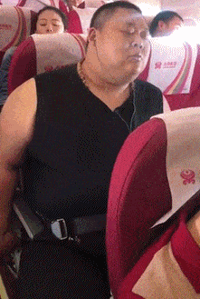 儿子|搞笑段子趣味图片:兄弟你也是个人才啊,用这个办法来看节目