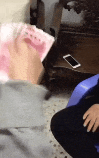 小明|爆笑GIF：这到底是痛，还是哈哈大笑呢？