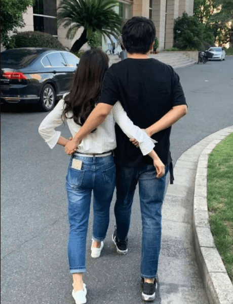 母女|以后可以自己在家理发了，不过不知道效果如何呢