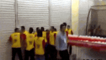 今天|幽默笑话 我昨天捡到一把刀 我想拿你祭天