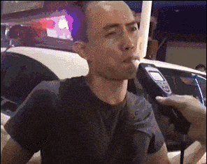 妹子|大哥，这样开车，你不冷吗