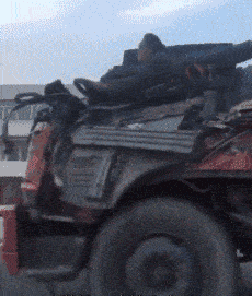 妹子|大哥，这样开车，你不冷吗