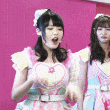 小美|搞笑GIF趣图:老婆的闺蜜来家做客,我故意避开了