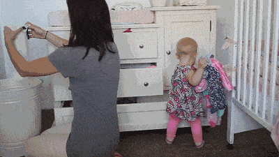 老公|爆笑GIF：闺蜜的老公出差回来帮她买了一件貂皮大衣