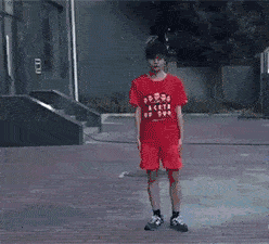 老师|搞笑GIF：孩子寄存处，不怕丢吗？还是不安全