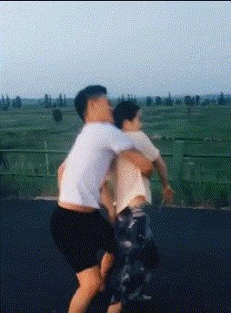 老师|搞笑GIF：孩子寄存处，不怕丢吗？还是不安全