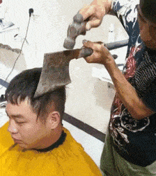 营长|爆笑gif图：师傅你这理发是认真的吗？我都不敢动！