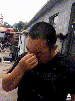 阿凡|搞笑GIF趣图：小哥，这双眼睛真的很优秀