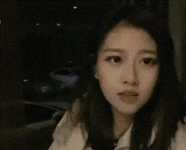 蛋糕|爆笑gif图：男朋友生气了，买个蛋糕哄他！