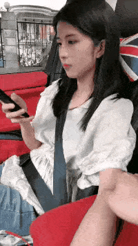 蛋糕|爆笑gif图：男朋友生气了，买个蛋糕哄他！