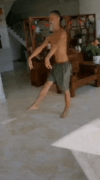 妹子|爆笑GIF:努力健身,才能有完美身材