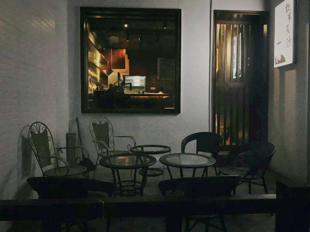 酒馆|【小酒馆日记】经济是不蛮景气，但我们还是决定要扩~~张！