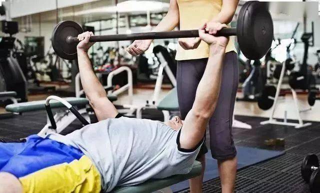 朋友|千万不要和媳妇儿一起健身,原因真实到可怕!