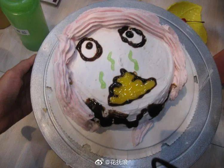 蛋糕|不是我说，你们这些蛋糕真的长得过于潦草了吧！