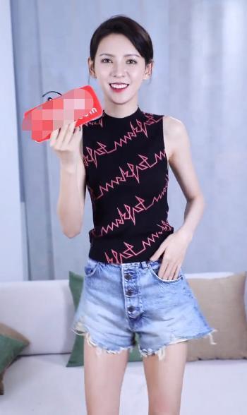 王思聪前女友疑为拍戏暴瘦，头和腰围一样大！骨感明显惹网友担心
