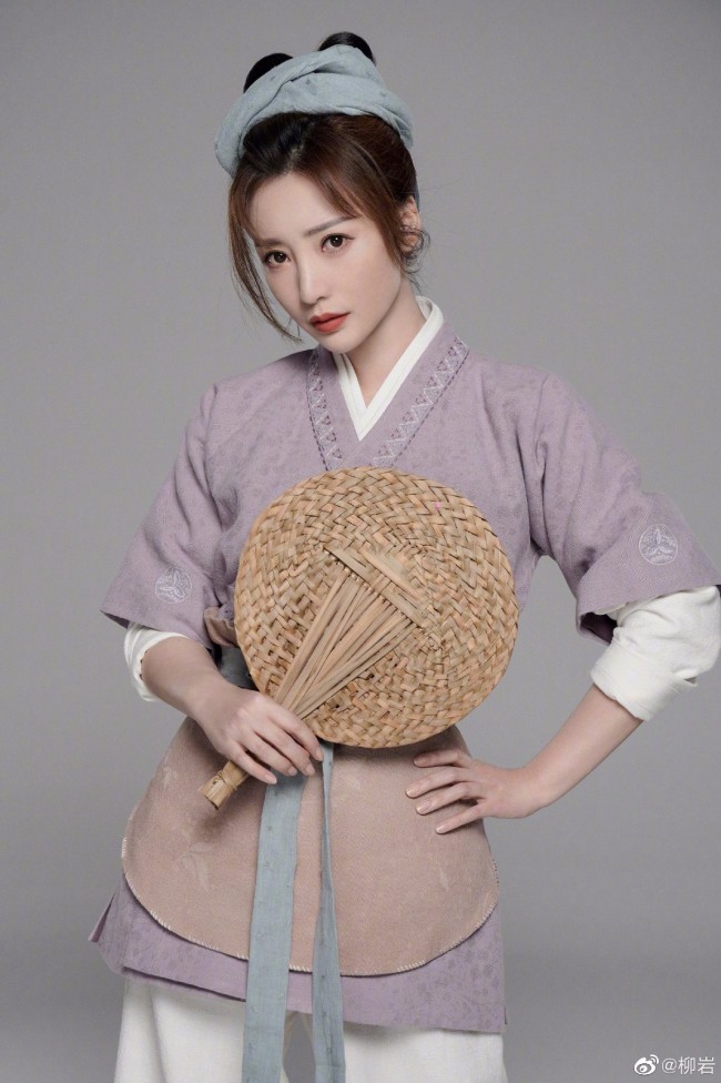 柳岩晒梦华录定妆照古风造型温婉可人