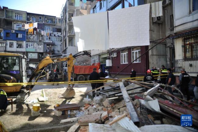 格鲁吉亚楼房垮塌事故已致8人死亡